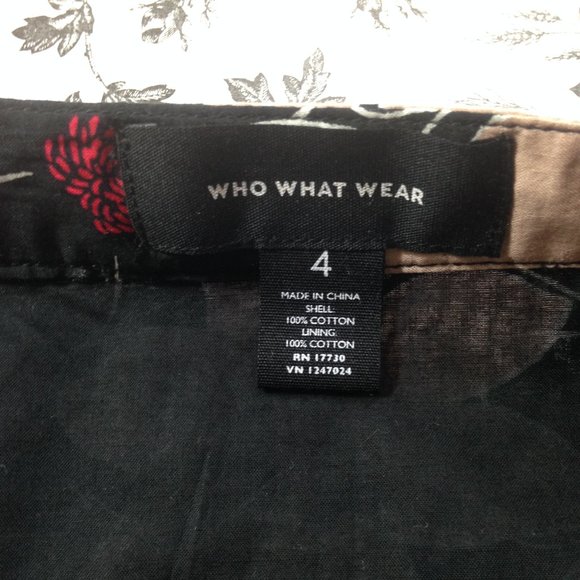 NWOT Gorgeous Floral Long Skirt - Picture 8 of 15